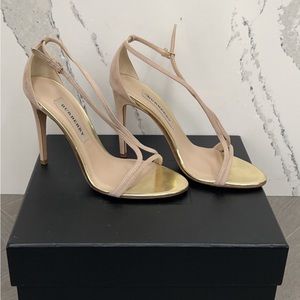 Burberry nude suede ankle-strap sandals – size US 8 – authentic